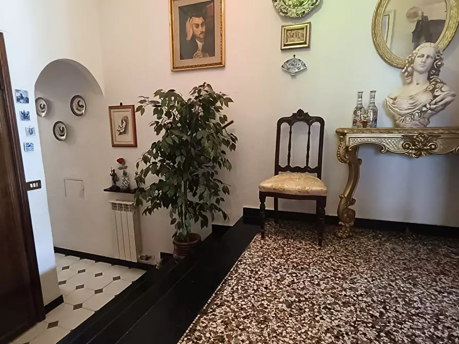 Immagine 5 di Quadrilocale in vendita  in Piazza dei Consoli a Savona