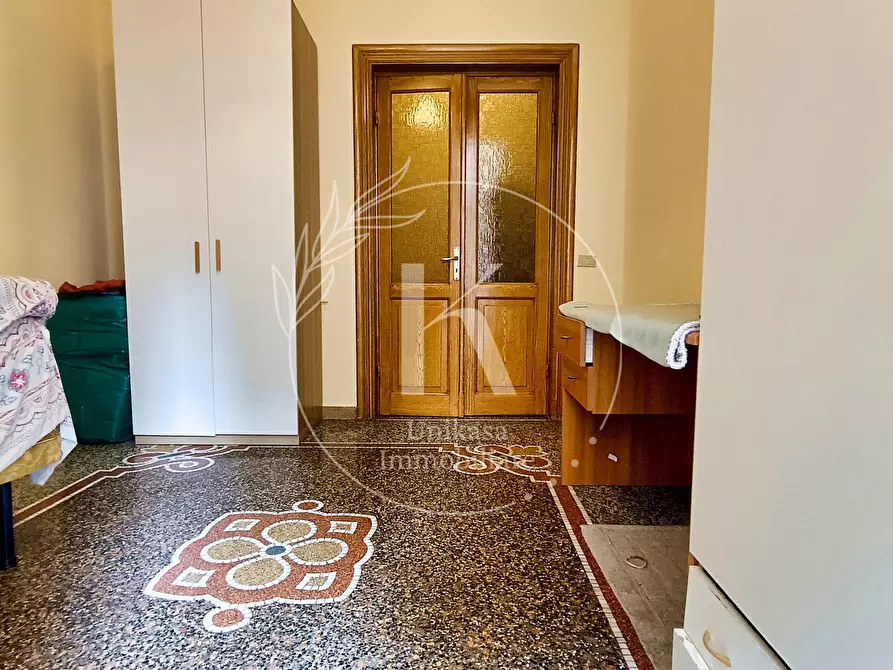 Immagine 15 di Pentalocale in vendita  in Via Santorre di Santarosa 3 a Savona