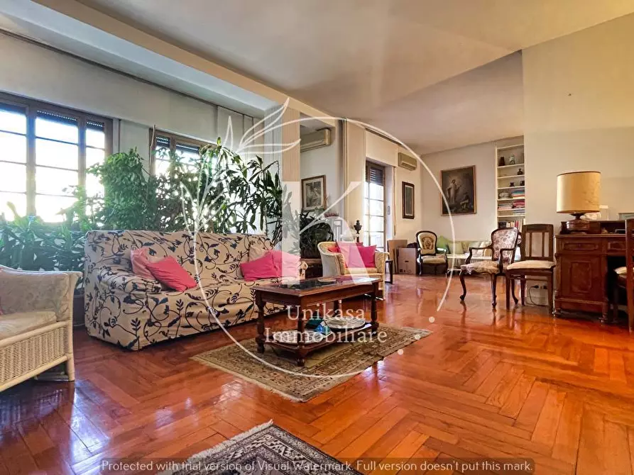 Immagine 1 di Pentalocale in vendita  in Piazza Guglielmo Marconi a Savona