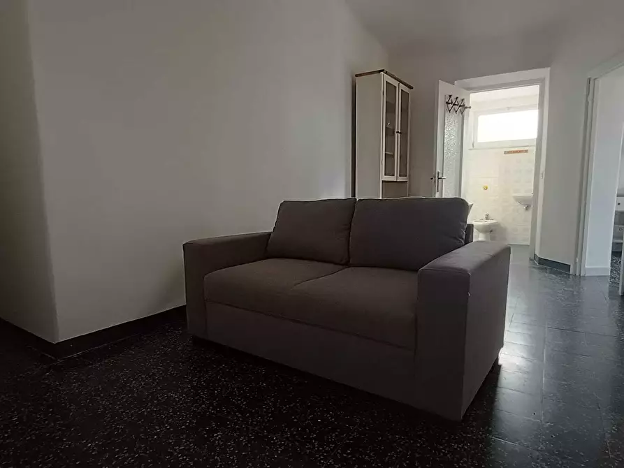 Immagine 21 di Bilocale in affitto  in Via Marmorassi a Savona