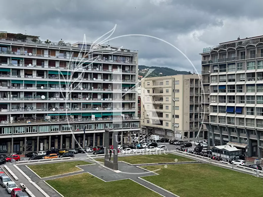 Immagine 15 di Quadrilocale in vendita  in Via Don Minzoni a Savona
