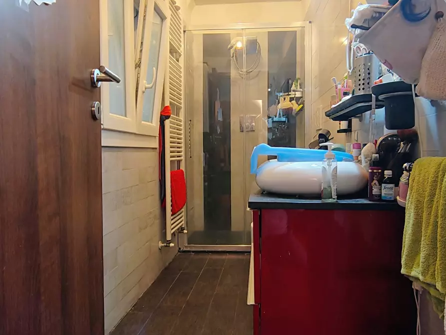 Immagine 13 di Quadrilocale in vendita  in Via Niella a Savona