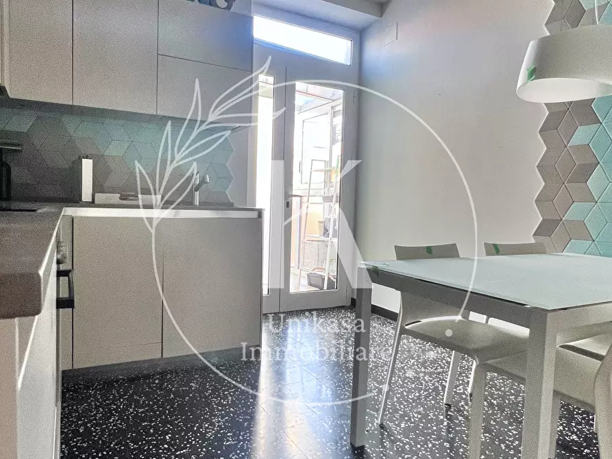 Immagine 17 di Pentalocale in vendita  in Via XX Settembre 21 a Savona