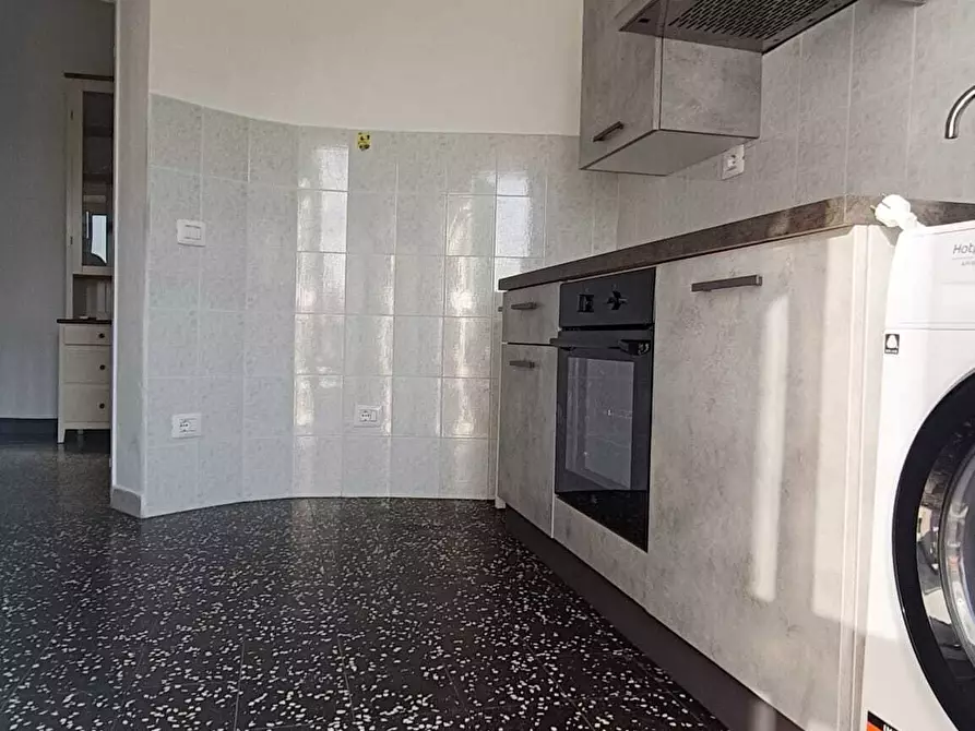 Immagine 3 di Bilocale in affitto  in Via Marmorassi a Savona