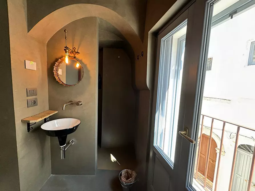 Immagine 8 di Casa indipendente in vendita  in Via Roma a Ostuni