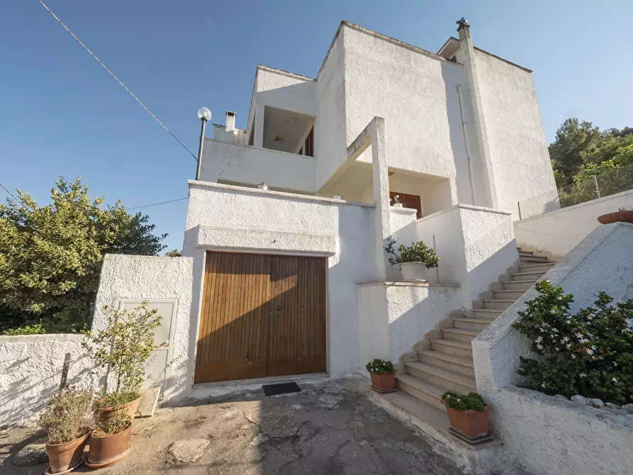 Immagine 1 di Villa in vendita  in Corso Giuseppe Mazzini a Ostuni
