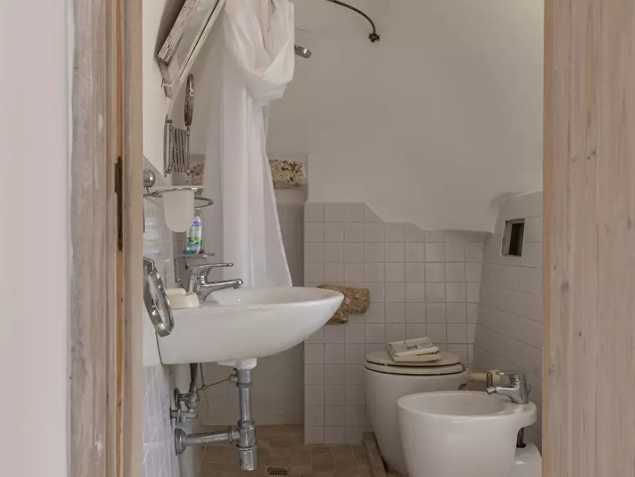 Immagine 36 di Rustico / casale in vendita  in Via Papa Giovanni XXIII a Ostuni