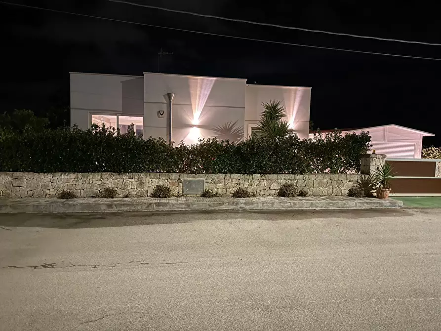 Immagine 11 di Villa in vendita  in diana marina a Ostuni