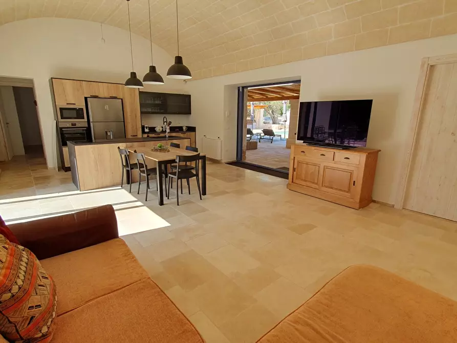 Immagine 36 di Villa in vendita  in CONTRADA  PASCAROSA a Ostuni