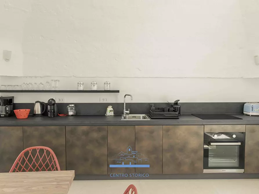 Immagine 40 di Palazzo in vendita  in Via Luca Mindelli a Ostuni