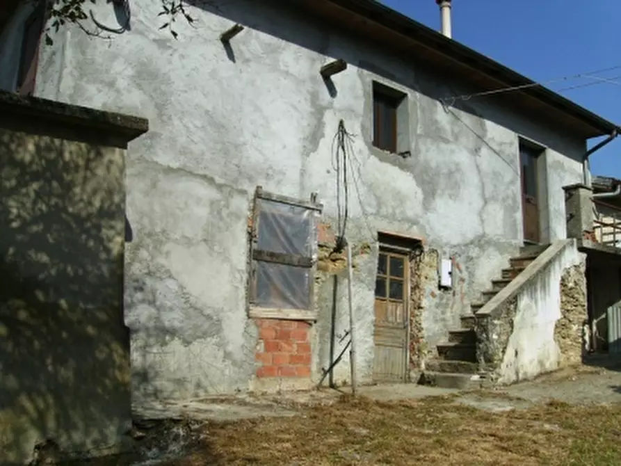 Immagine 1 di Porzione di casa in vendita  a Ponzone