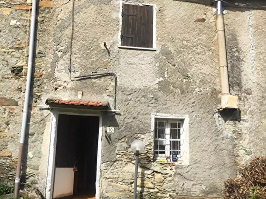 Immagine 1 di Porzione di casa in vendita  a Sassello