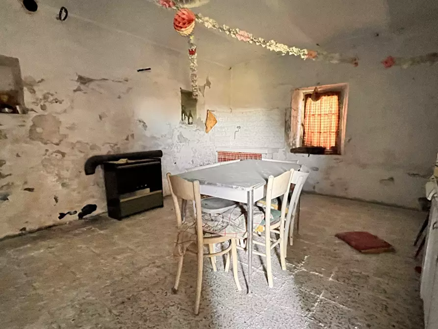 Immagine 14 di Rustico / casale in vendita  in Via al Castello 37 a Pareto