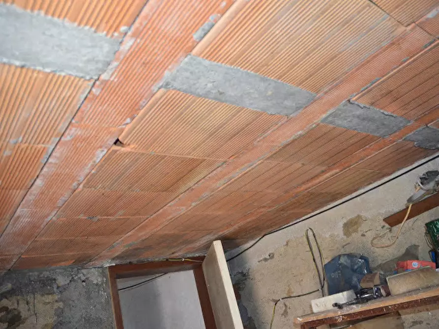 Immagine 12 di Rustico / casale in vendita  in Via Dano a Sassello