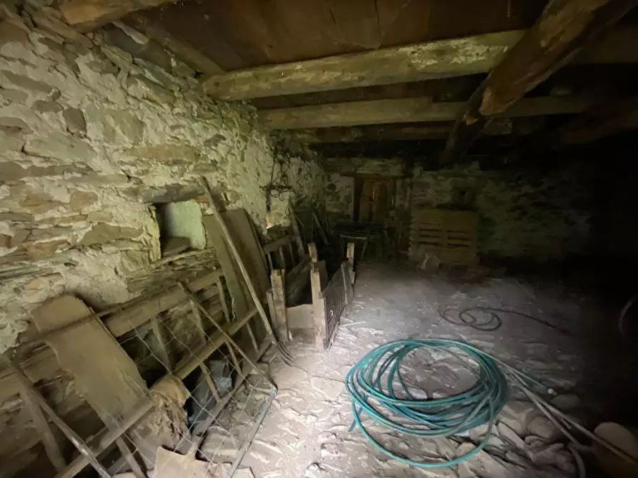 Immagine 16 di Rustico / casale in vendita  a Urbe