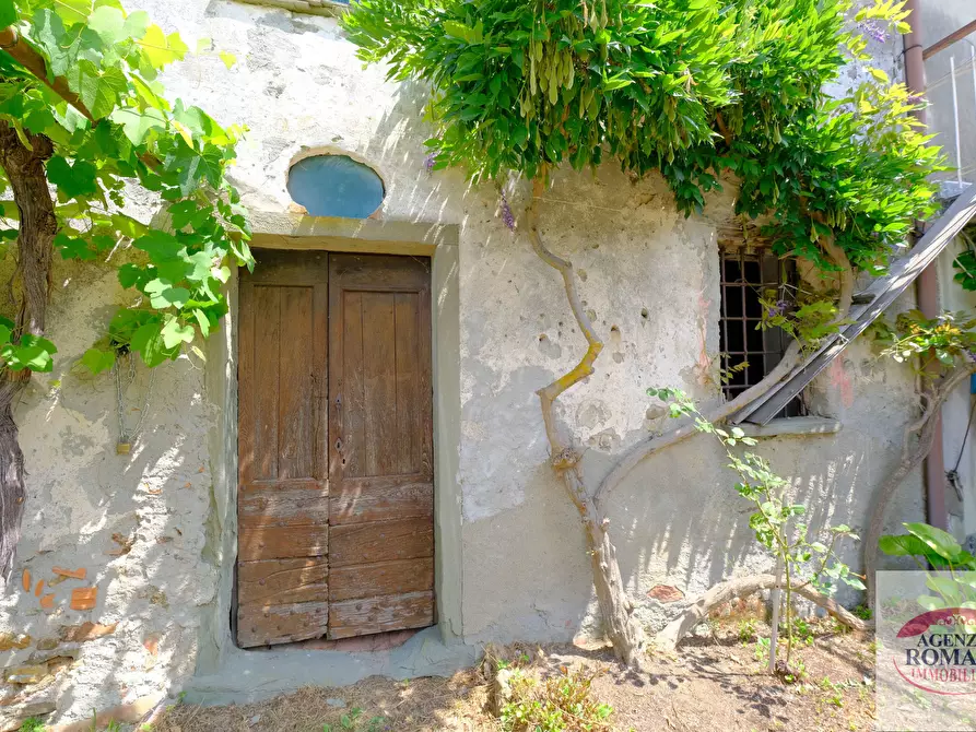 Immagine 37 di Villa in vendita  a Pareto