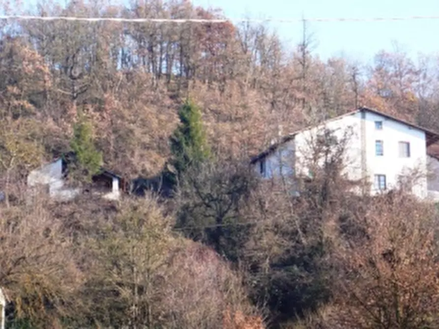 Immagine 22 di Porzione di casa in vendita  a Pareto