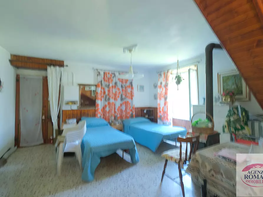 Immagine 31 di Porzione di casa in vendita  in Via Montà 14 a Urbe