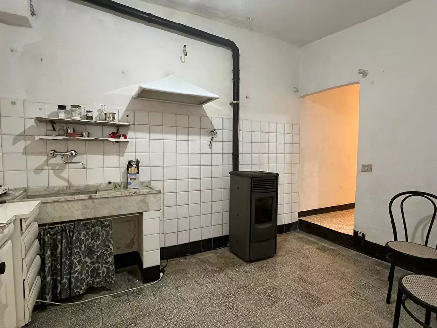 Immagine 2 di Porzione di casa in vendita  in Via Nicolò Massa 86 a Stella