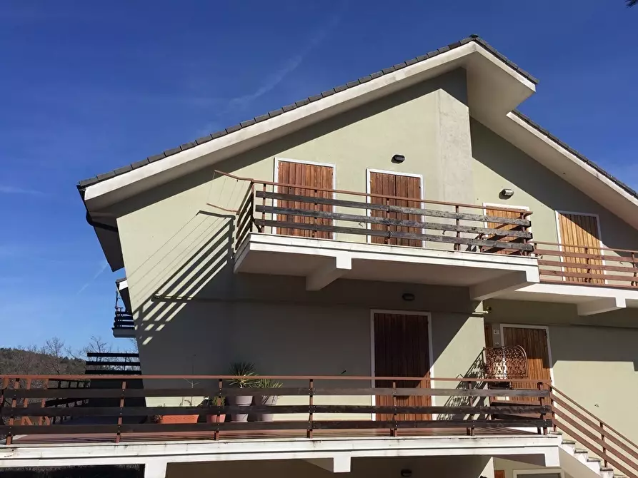 Immagine 2 di Appartamento in vendita  a Urbe