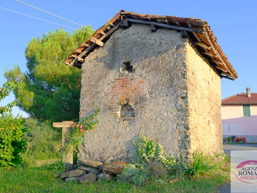 Immagine 41 di Rustico / casale in vendita  a Pareto