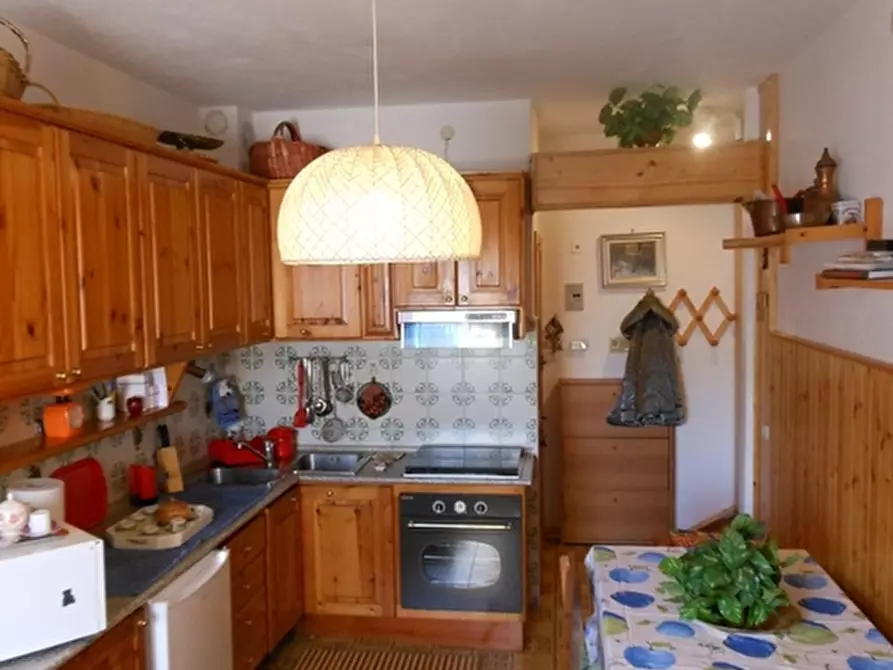 Immagine 9 di Appartamento in vendita  a Urbe