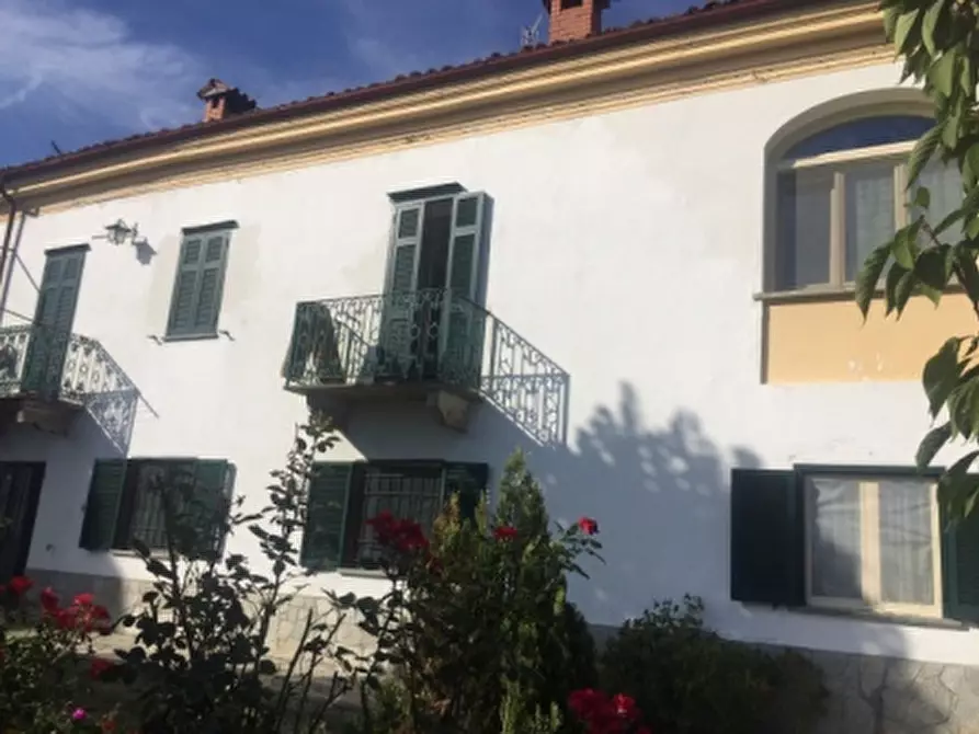 Immagine 1 di Porzione di casa in vendita  a Acqui Terme