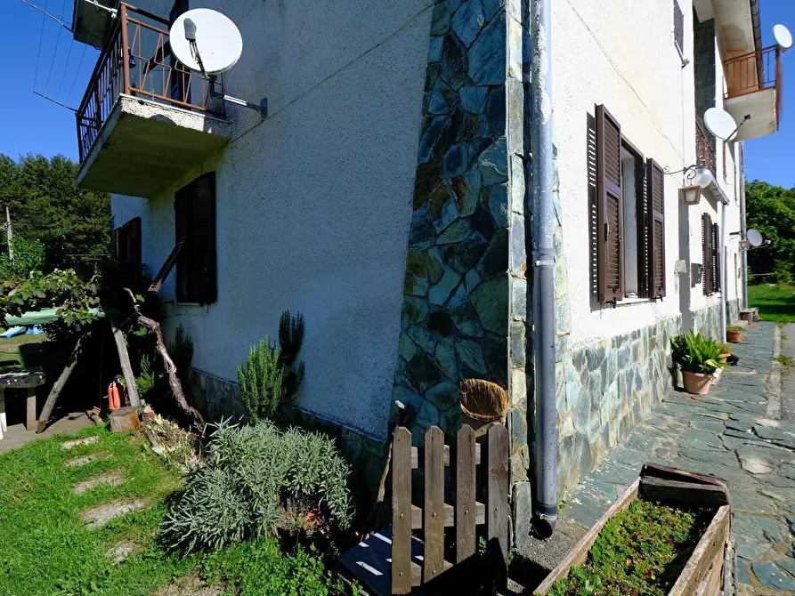 Immagine 8 di Trilocale in vendita  a Sassello