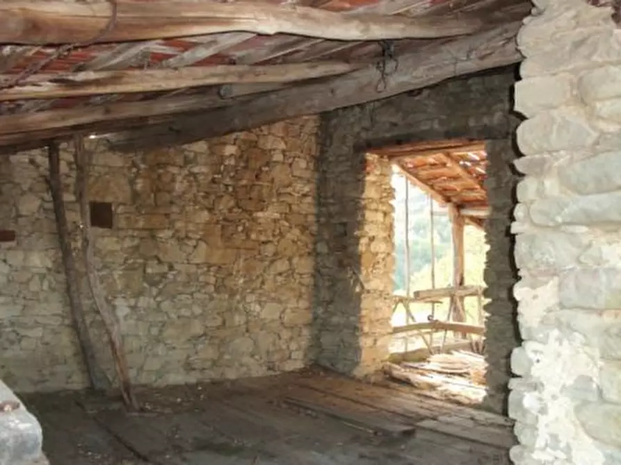 Immagine 16 di Rustico / casale in vendita  a Pareto