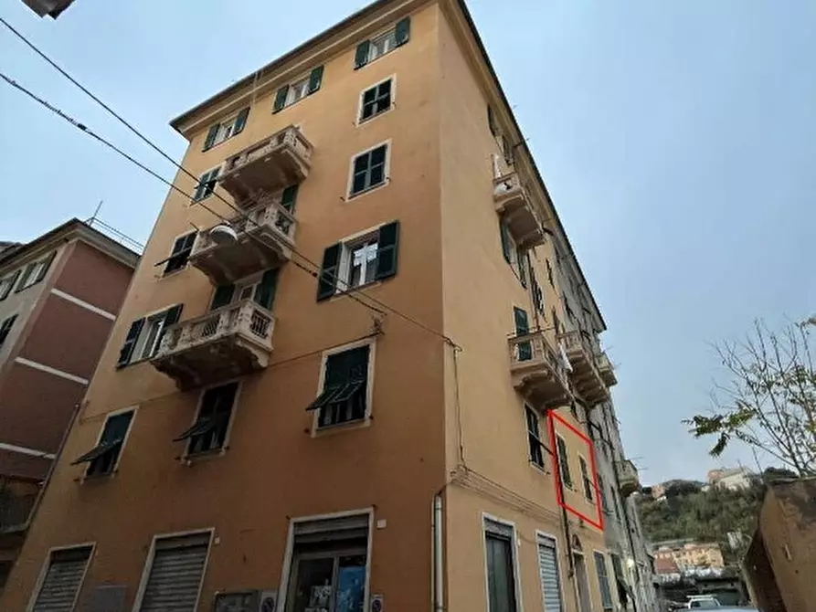 Immagine 1 di Quadrilocale in vendita  in Via Renato Quartini 22 a Genova