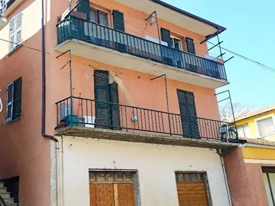 Immagine 1 di Pentalocale in vendita  in Via Giovanni Chiarlone 27 a Piana Crixia