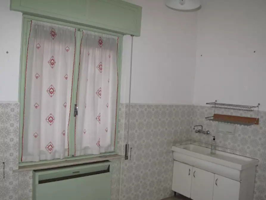 Immagine 3 di Monolocale in vendita  in Via Fratelli Canepa 48A a Serra Riccò