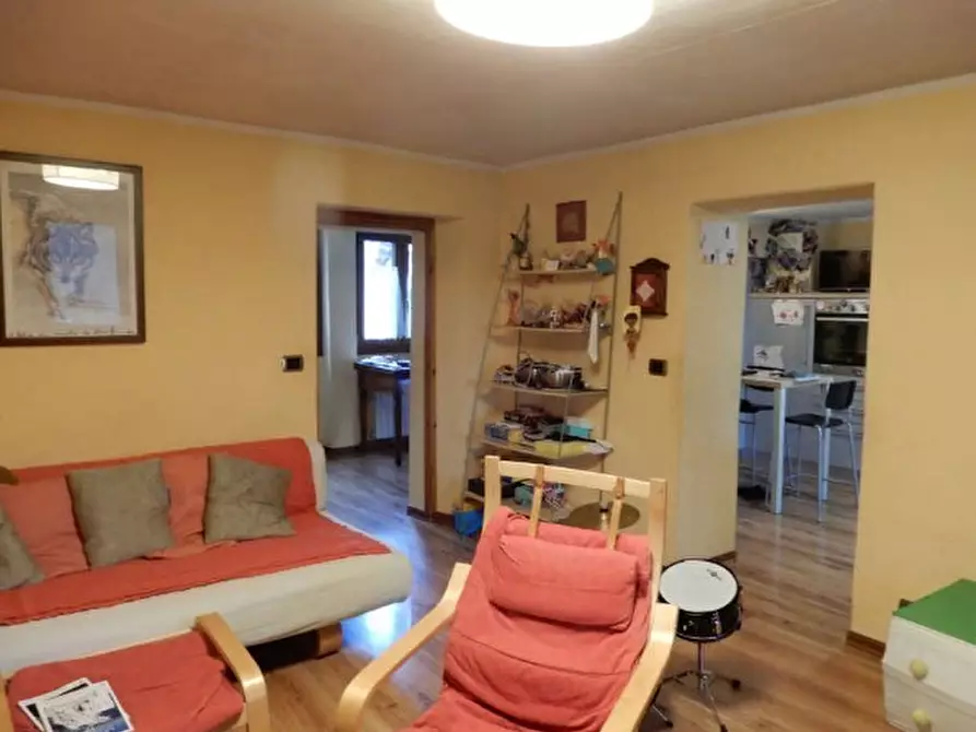 Immagine 5 di Villa in vendita  in Frazione Uccelli 27 a Caprile