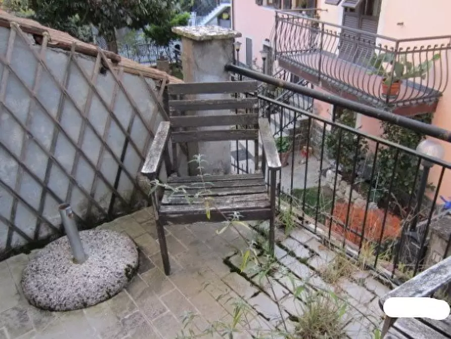 Immagine 7 di Pentalocale in vendita  in Via Insurrezione 2 a Montoggio