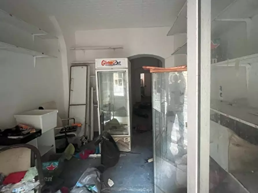 Immagine 4 di Locale commerciale in vendita  in Via Stefano Canzio 44 a Genova