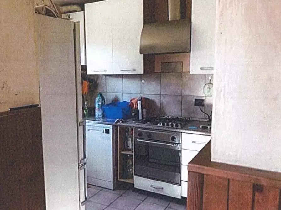 Immagine 3 di Pentalocale in vendita  in Via Pino di Murta 9 a Genova