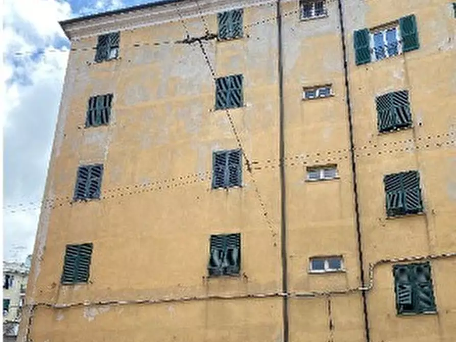 Immagine 1 di Pentalocale in vendita  in Via Garello 6 a Genova