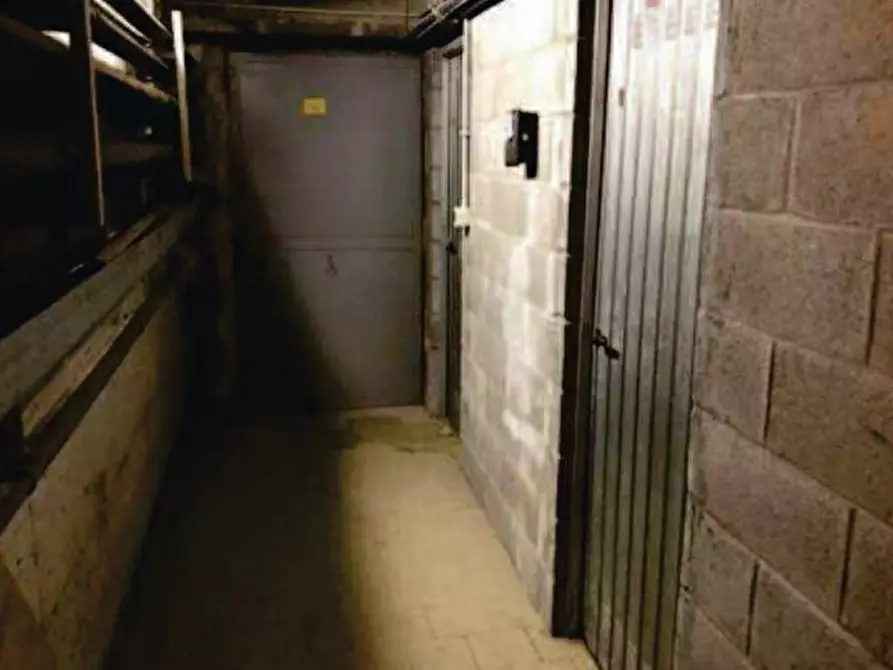 Immagine 3 di Magazzino in vendita  in Via alla Calata Marinetta 24 a Genova