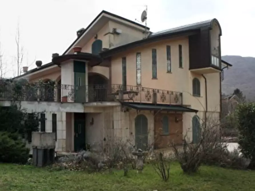 Immagine 1 di Villa in vendita  in Via Aldo Moro 27 a Monteforte Irpino