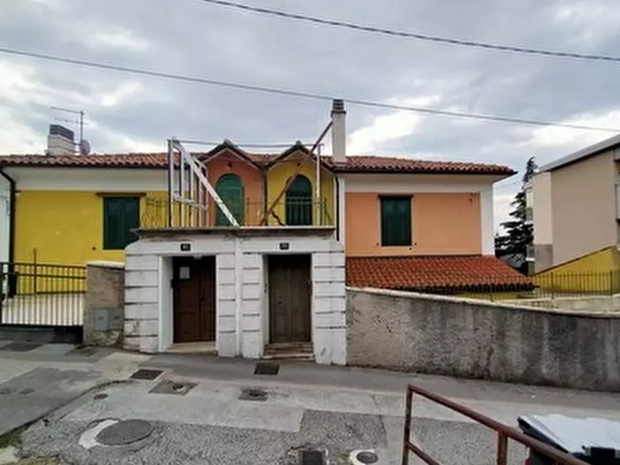 Immagine 1 di Porzione di casa in vendita  in Via di Romagna 39 a Trieste