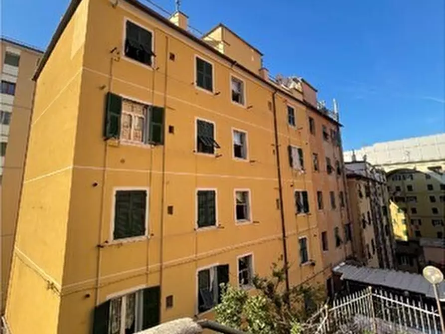 Immagine 1 di Quadrilocale in vendita  in Via Sergio Piombelli 20 R a Genova