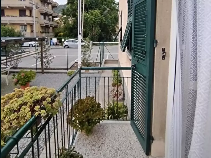 Immagine 8 di Pentalocale in vendita  in Via Petronio 138 a Sestri Levante