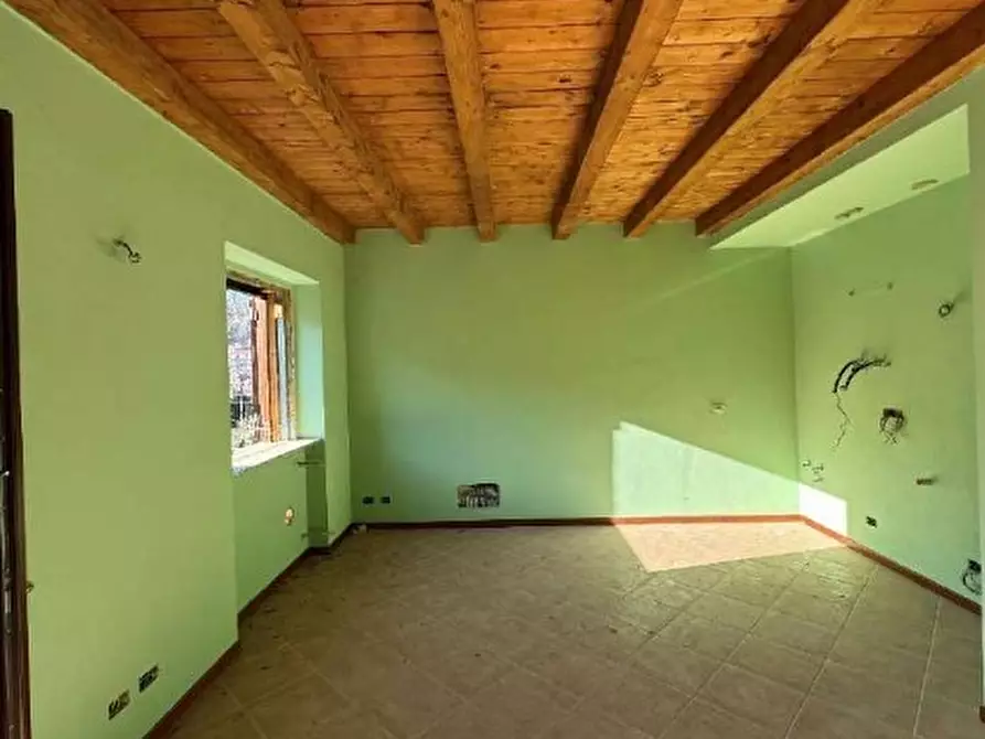 Immagine 4 di Trilocale in vendita  in Via Papa Giovanni XXIII 4 a Mignanego