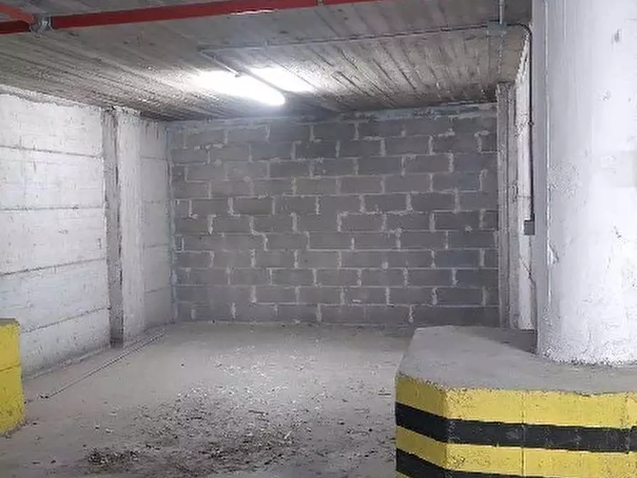 Immagine 7 di Garage in vendita  in Via Giuseppe Airenti 44 a Imperia