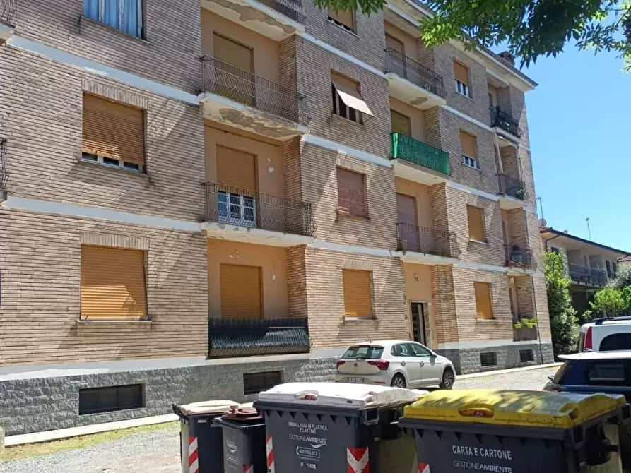 Immagine 1 di Pentalocale in vendita  in Via Ugo Foscolo 10 a Novi Ligure
