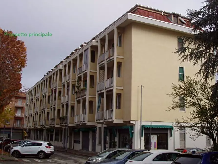Immagine 1 di Quadrilocale in vendita  in Piazza Giovanni XXIII 32 a Valenza