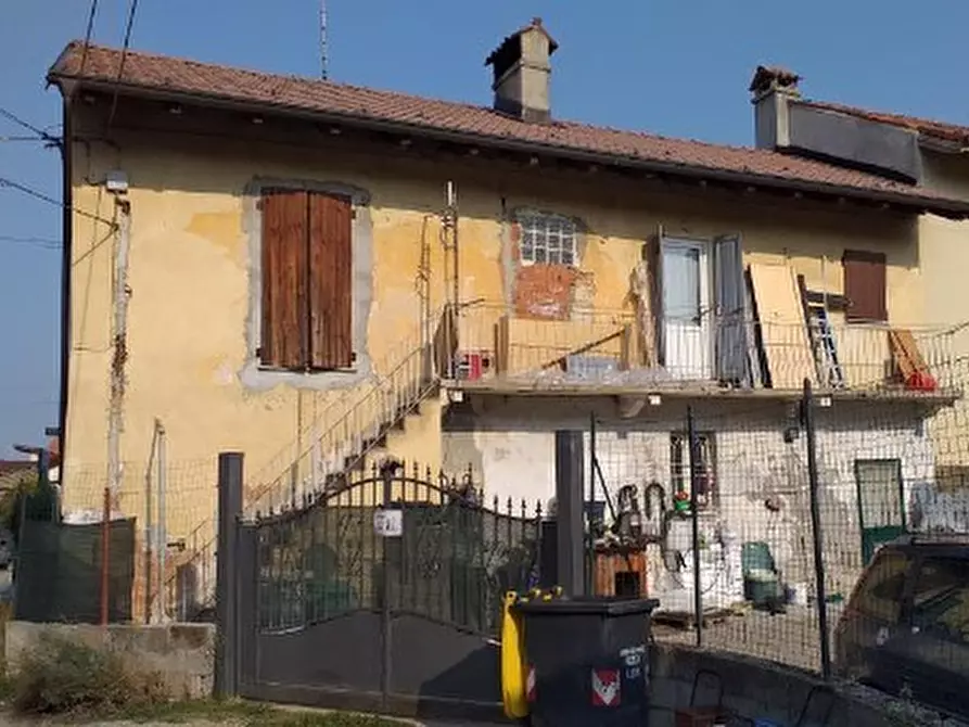 Immagine 1 di Porzione di casa in vendita  in Via Antonio Gramsci 28 a Granozzo Con Monticello