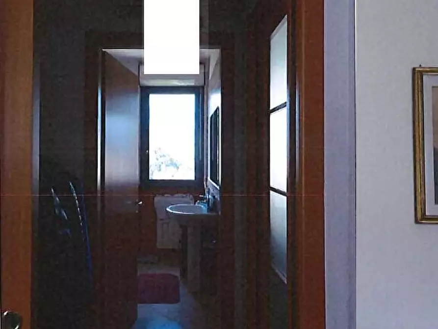 Immagine 7 di Pentalocale in vendita  in Via Cristoforo Colombo 54 a Taggia