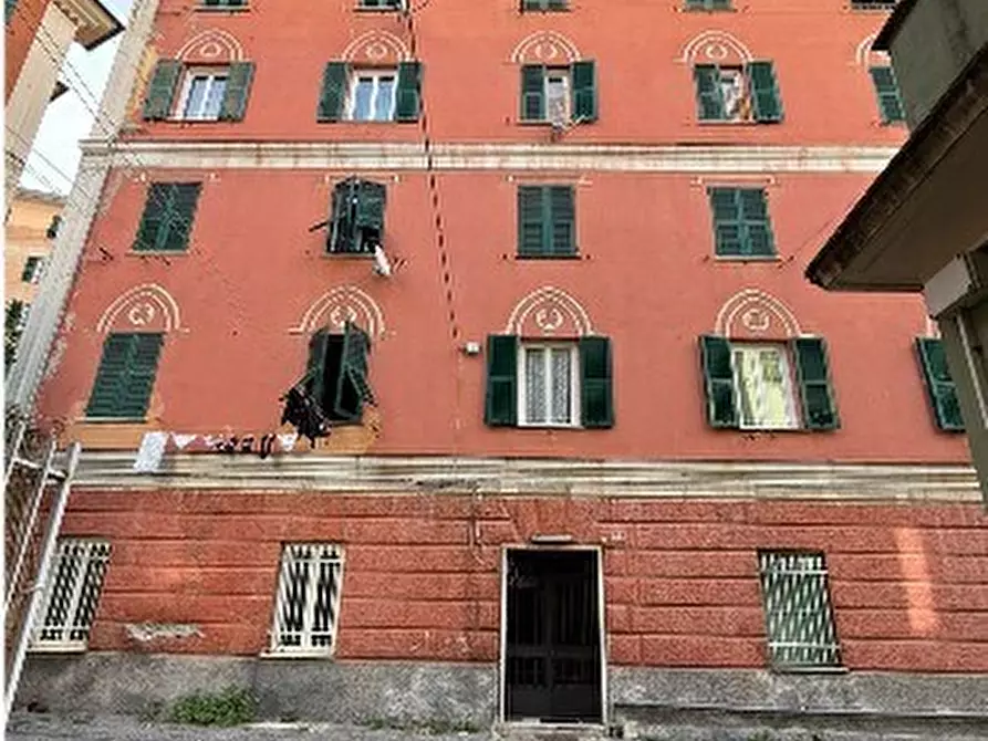 Immagine 1 di Quadrilocale in vendita  in Via del Lagaccio 31 a Genova
