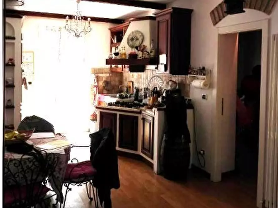 Immagine 3 di Pentalocale in vendita  in Via Vittorio Veneto 22 a Borzonasca